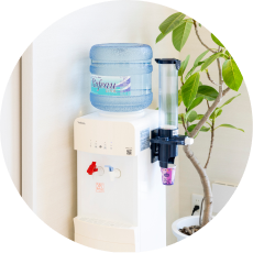 バリアフリー設計でどなたにもやさしい院内