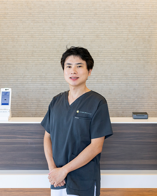 医師 小関 優作